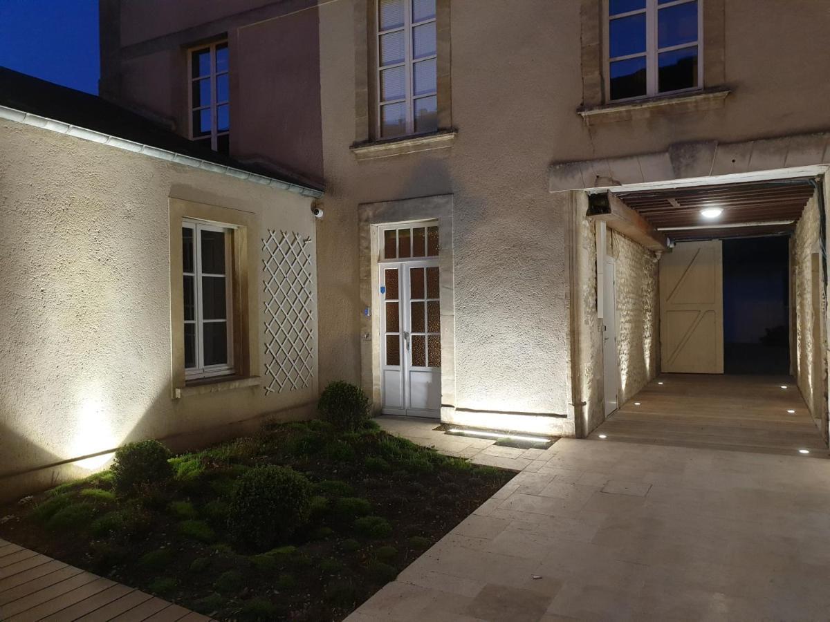 Au Loup Historic Apartments Байе Экстерьер фото